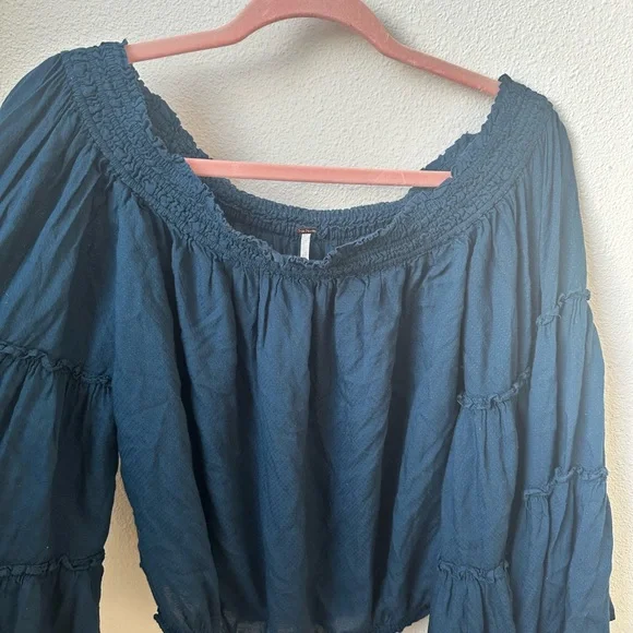 Free People, Free Spirit Off-The-Shoulder Bell Sleeve Blouse 0010 - Picture 4 of 10